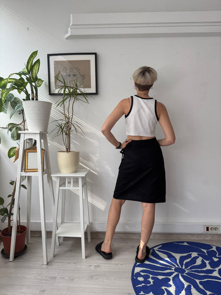 Black linen blend A line MINI skirt with Pocket Detail. Size M (Copy)