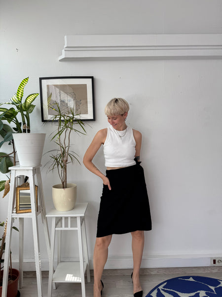 Black linen blend A line MINI skirt with Pocket Detail. Size M (Copy)