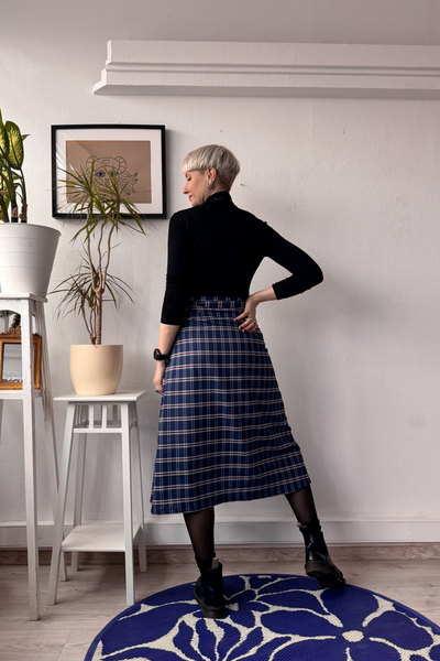 Handprinted One of a Kind Wrap A line MIDI skirt with Pocket Detail. Size M