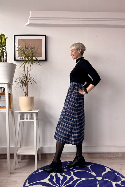 Handprinted One of a Kind Wrap A line MIDI skirt with Pocket Detail. Size M