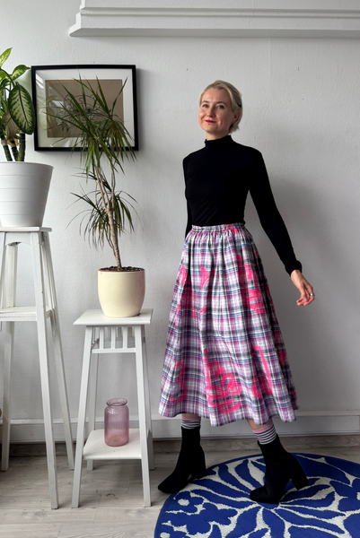 Light purple checked light cotton skirt with original handprinted heart pattern One Size Fits Many Skirt with Pockets in light viscose- A Minimalist Dream