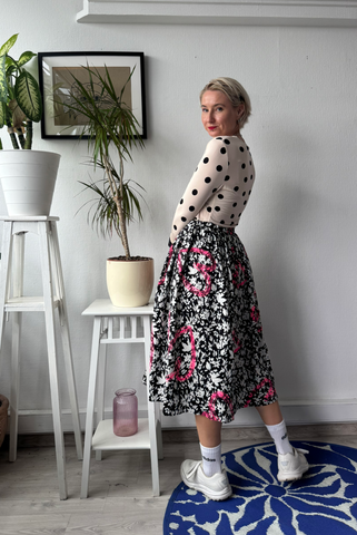 Black and white floral cotton skirt with original handprinted heart pattern One Size Fits Many Skirt with Pockets in light viscose- A Minimalist Dream - for shorter women