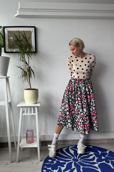 Black and white floral cotton skirt with original handprinted heart pattern One Size Fits Many Skirt with Pockets in light viscose- A Minimalist Dream - for shorter women