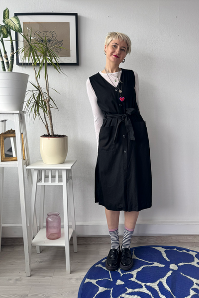 Size M A line V neck Button up black dress in Linen Blend