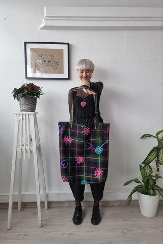 Zero Waste Dark Green Checked Oversized Shopper With Origial Handprinted Pattern