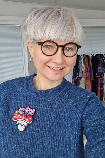 Alice in Wonderland inspired Cheshire Cat Brooch