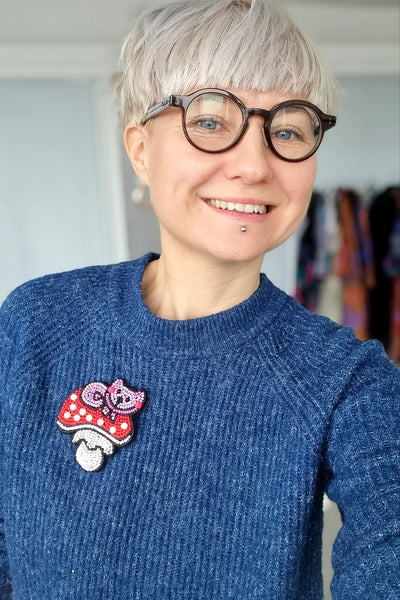 Alice in Wonderland inspired Cheshire Cat Brooch