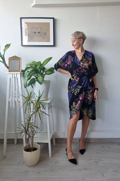 Flowy Hanten Jacket Style Black Viscose Kimono Dress with Handprinted Original Drawings