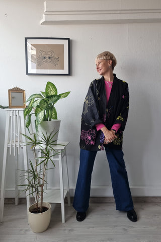One of a Kind Oversized Zero Waste Doublesided Hanten Jacket in Hand Printed patterned Black fabric leftovers and Black Linen Blend Fabric in size S/M
