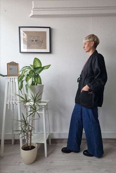 One of a Kind Oversized Zero Waste Doublesided Hanten Jacket in Hand Printed patterned Black fabric leftovers and Black Linen Blend Fabric in size S/M