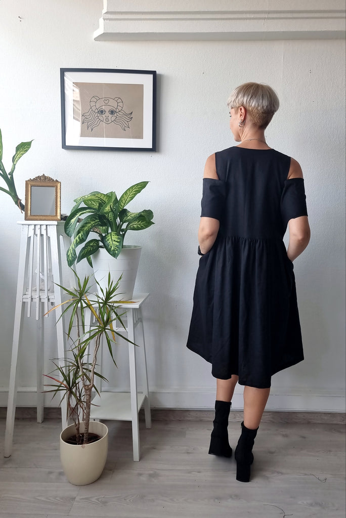 Oversized Black Linen blend Dress for every occasion of your life. Bla malvine.lv