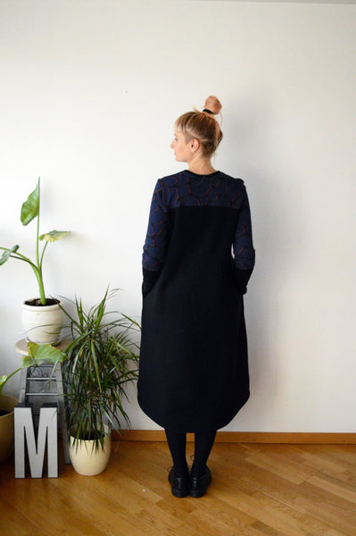 The Warmest Dress in the world - Black + Blue Giraffe