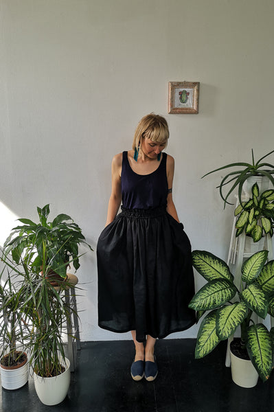Wonderful, Feminine and Super Versetile Minimalist lifestyle Black Midi Linen Skirt!
