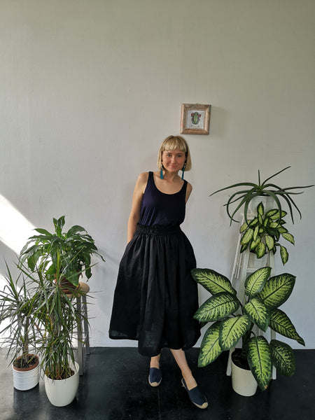 Wonderful, Feminine and Super Versetile Minimalist lifestyle Black Midi Linen Skirt!