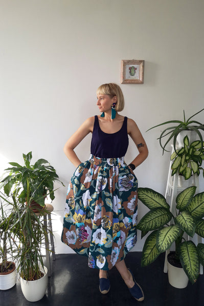Wonderful, Feminine and Super Versetile Minimalist lifestyle Floral Midi Linen Skirt!