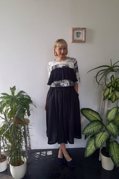 Wonderful, Feminine and Super Versetile Minimalist lifestyle Black Midi Linen Skirt!