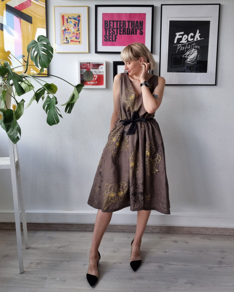 One Of a Kind Size M Handprinted Heroine Light Brown and Golden Linen Blend Party Dress