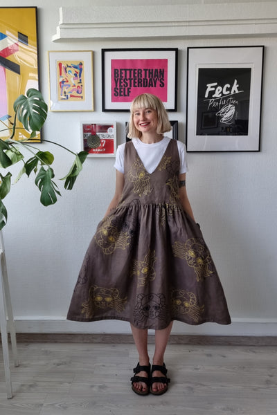 One Of a Kind Size M Handprinted Heroine Light Brown and Golden Linen Blend Party Dress