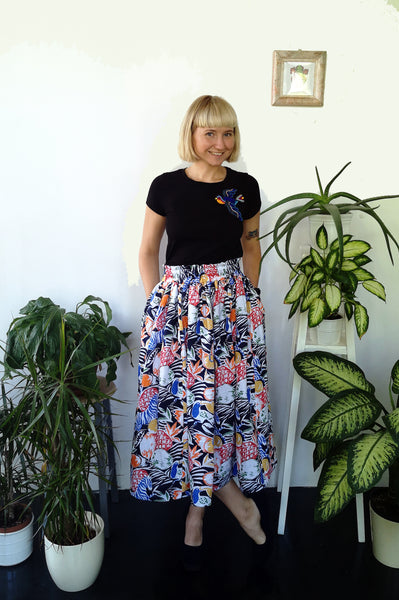Wonderful, Feminine and Super Versetile Minimalist lifestyle Floral Jungle Print Linen Skirt!